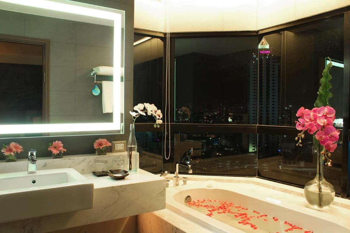 Grand Diamond Suites Hotel Bangkok Kültér fotó